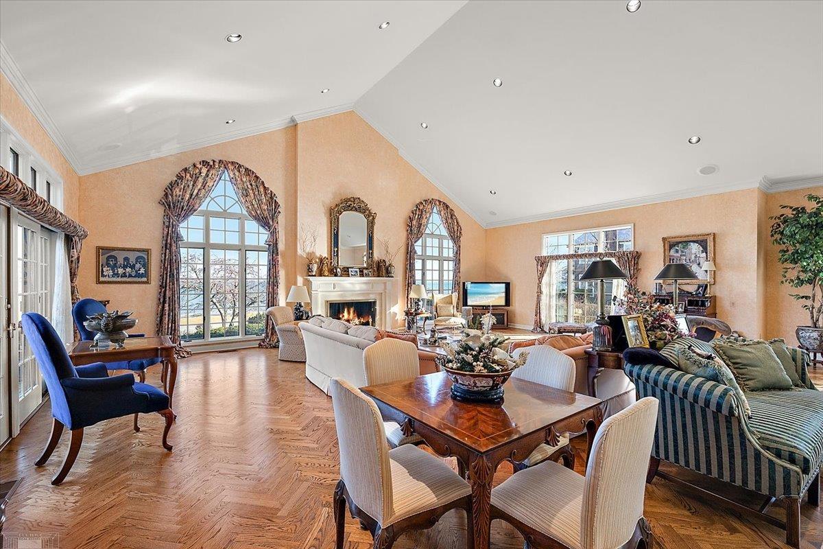 207 Lake Shore Road Grosse Pointe, MI 48236 - Photo 16 of 91