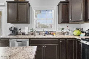 $1,950 | 326 Aquamarine Circle, Jacksonville, NC 28546