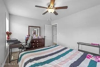 $1,950 | 326 Aquamarine Circle, Jacksonville, NC 28546