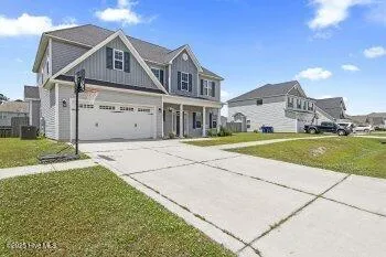 $1,950 | 326 Aquamarine Circle, Jacksonville, NC 28546