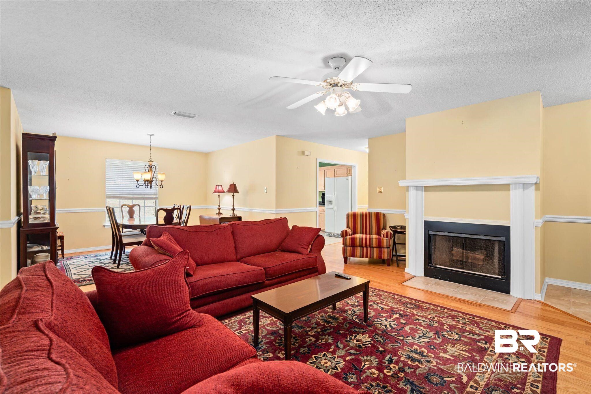 381 Lakeview Drive Mobile, AL 36695 - Photo 4 of 20