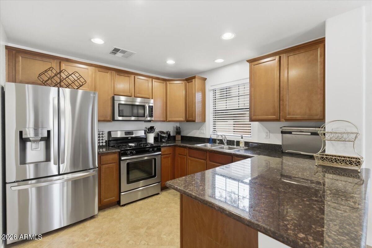 3342 East Milky Way Gilbert, AZ 85295 - Photo 8 of 42 09-9