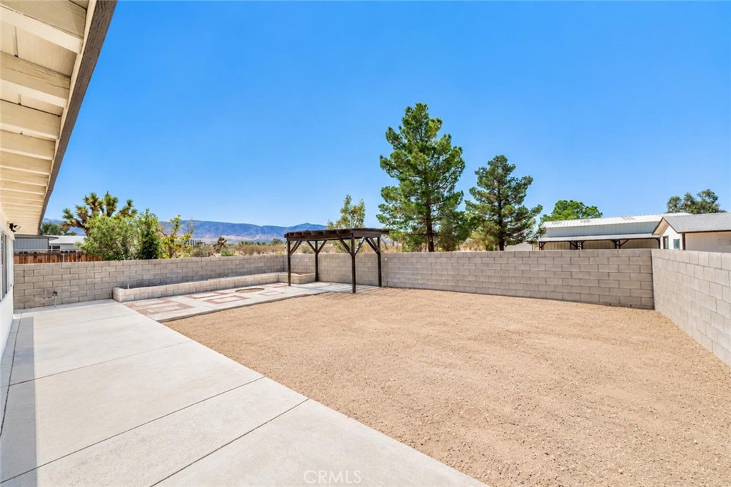 12764 Oasis Road Pinon Hills, CA 92372 - Photo 29 of 50 Gallery Image 29