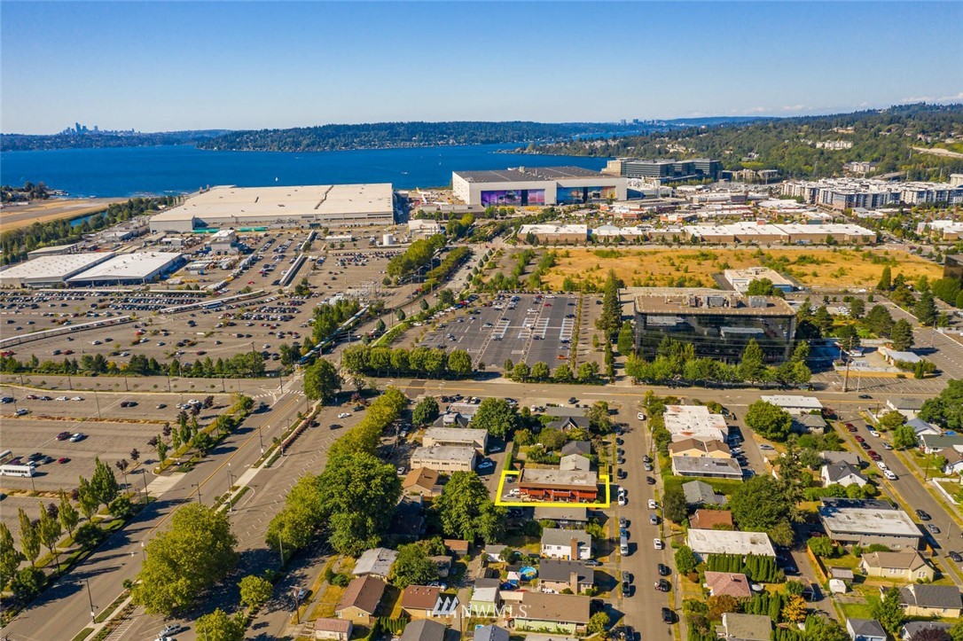 527 Williams Avenue North Renton, WA 98057 - Photo 2 of 13 view of city