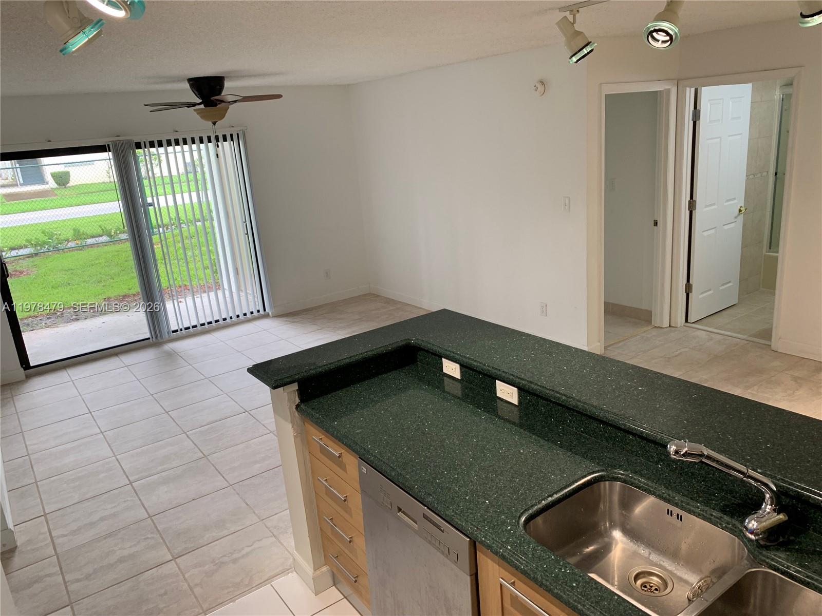 570 South Park Road, Unit 136 Hollywood, FL 33021 - Photo 5 of 54