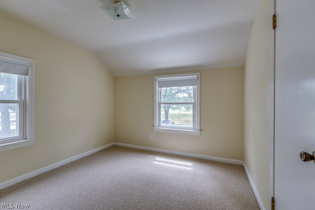 4903 Farnhurst Road Cleveland, OH 44124 - Photo 17 of 22