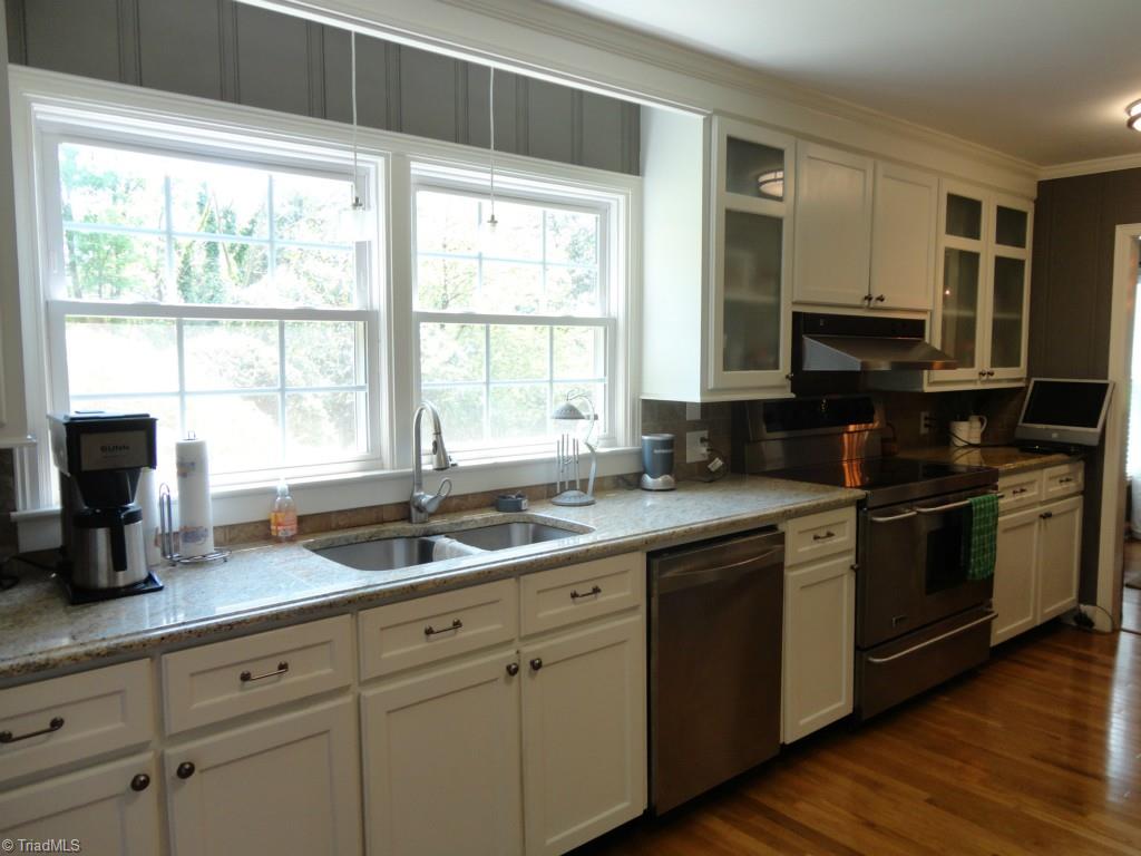 1420 Heathcliff Road High Point, NC 27262 - Photo 11 of 29 Gallery Image 11