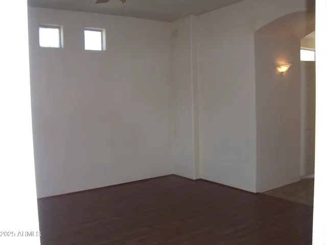 a view of empty room with window