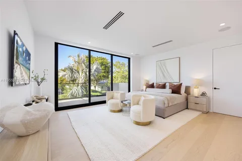 $7,700,000 | 30 Samana Drive, Coconut Grove, FL 33133