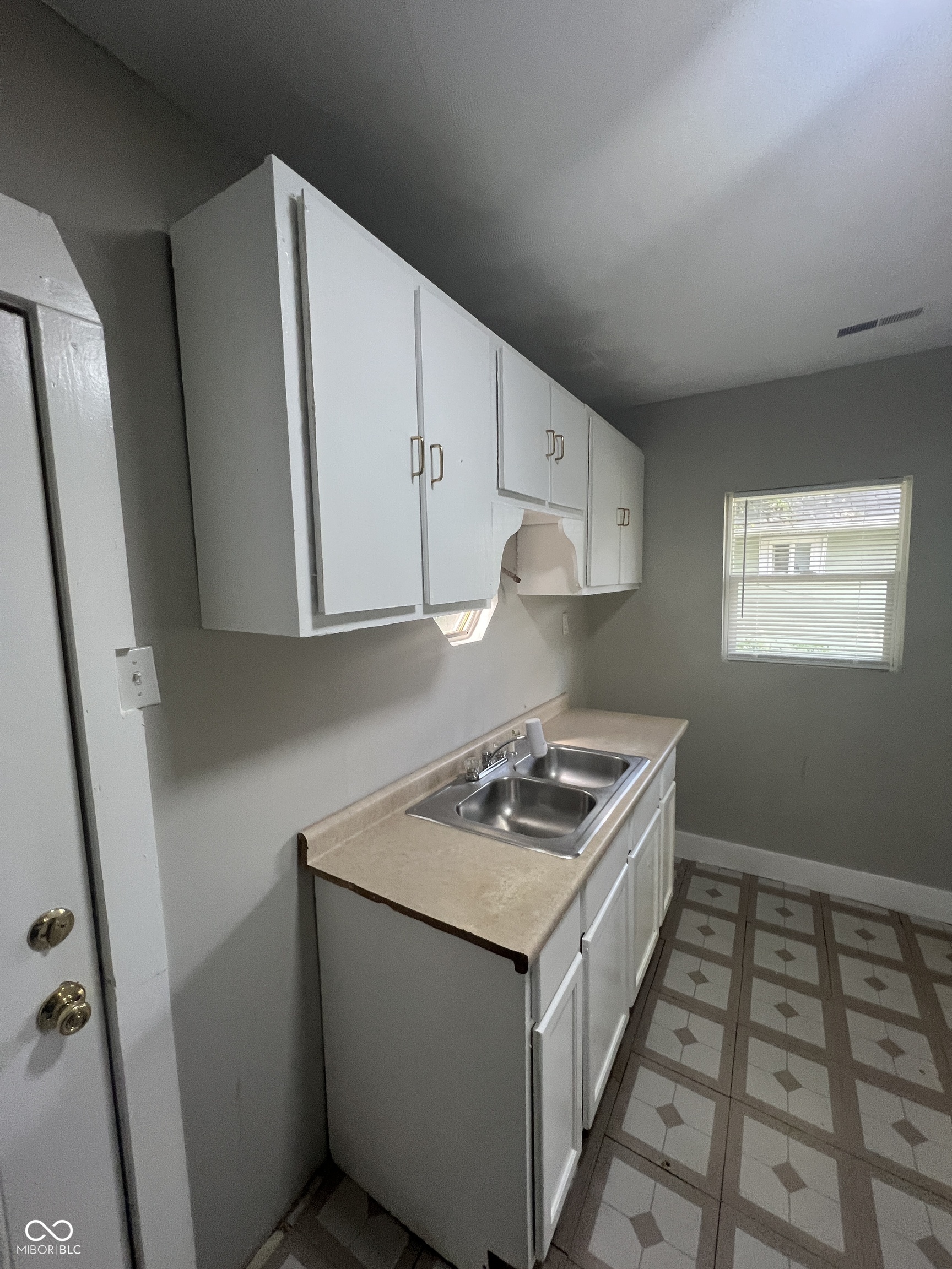 2522 Adams Street Indianapolis, IN 46218 - Photo 9 of 19