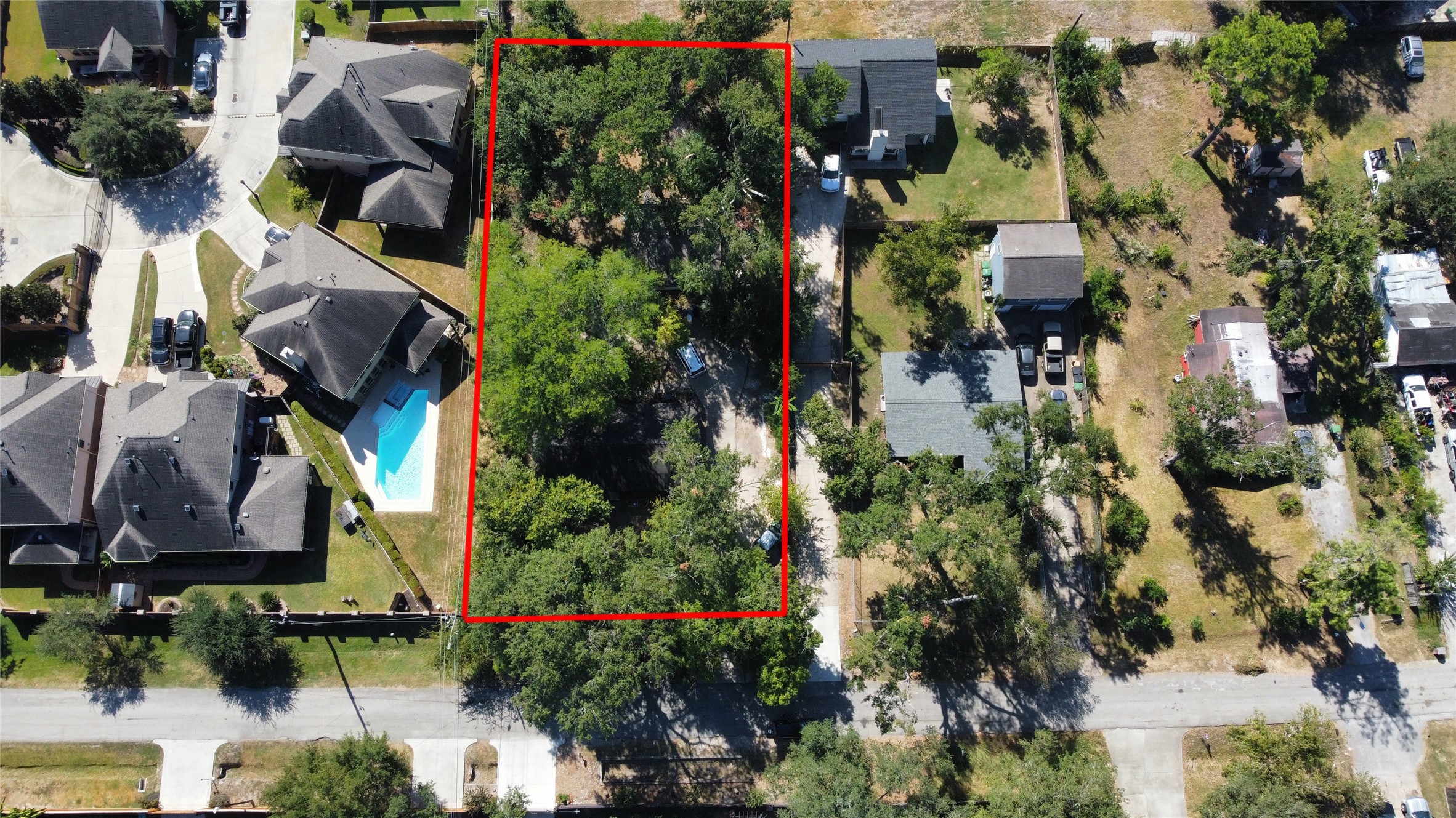 9209 Kerrwood Lane Houston, TX 77080 - Photo 6 of 11 an aerial view of houses with yard