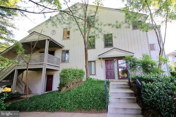 $2,600 | 2233 Hunter's Run Drive, Reston, VA 20191