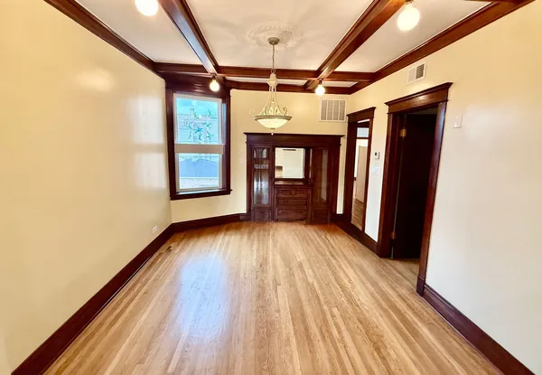$2,100 | 1342 North Kedzie Avenue, Unit 2R, Chicago, IL 60651