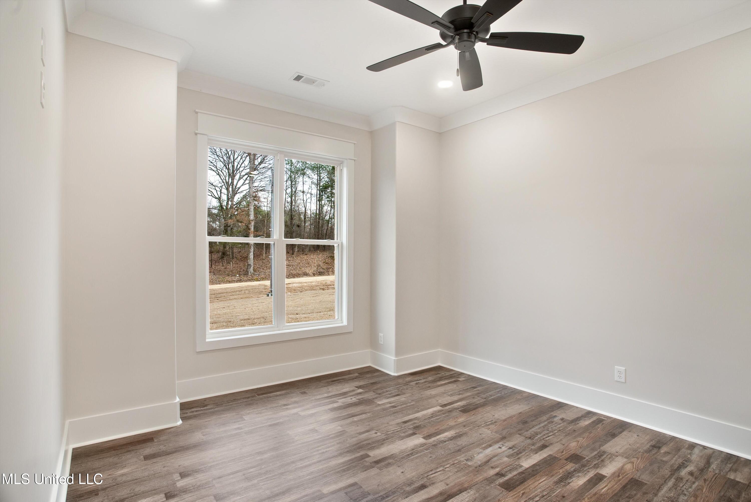 10187 Woolsey Road Olive Branch, MS 38654 - Photo 27 of 37 12-10187 Woolsey Rd-12