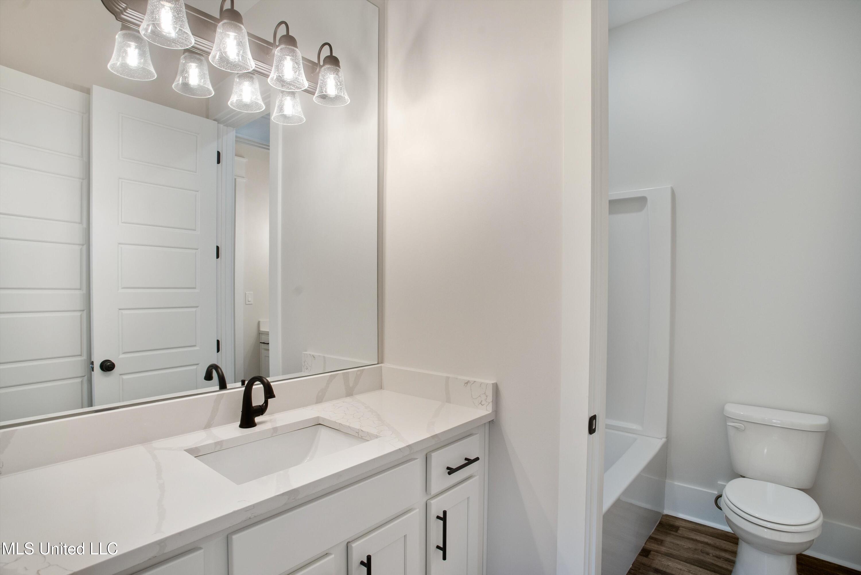 10187 Woolsey Road Olive Branch, MS 38654 - Photo 28 of 37 17-10187 Woolsey Rd-17