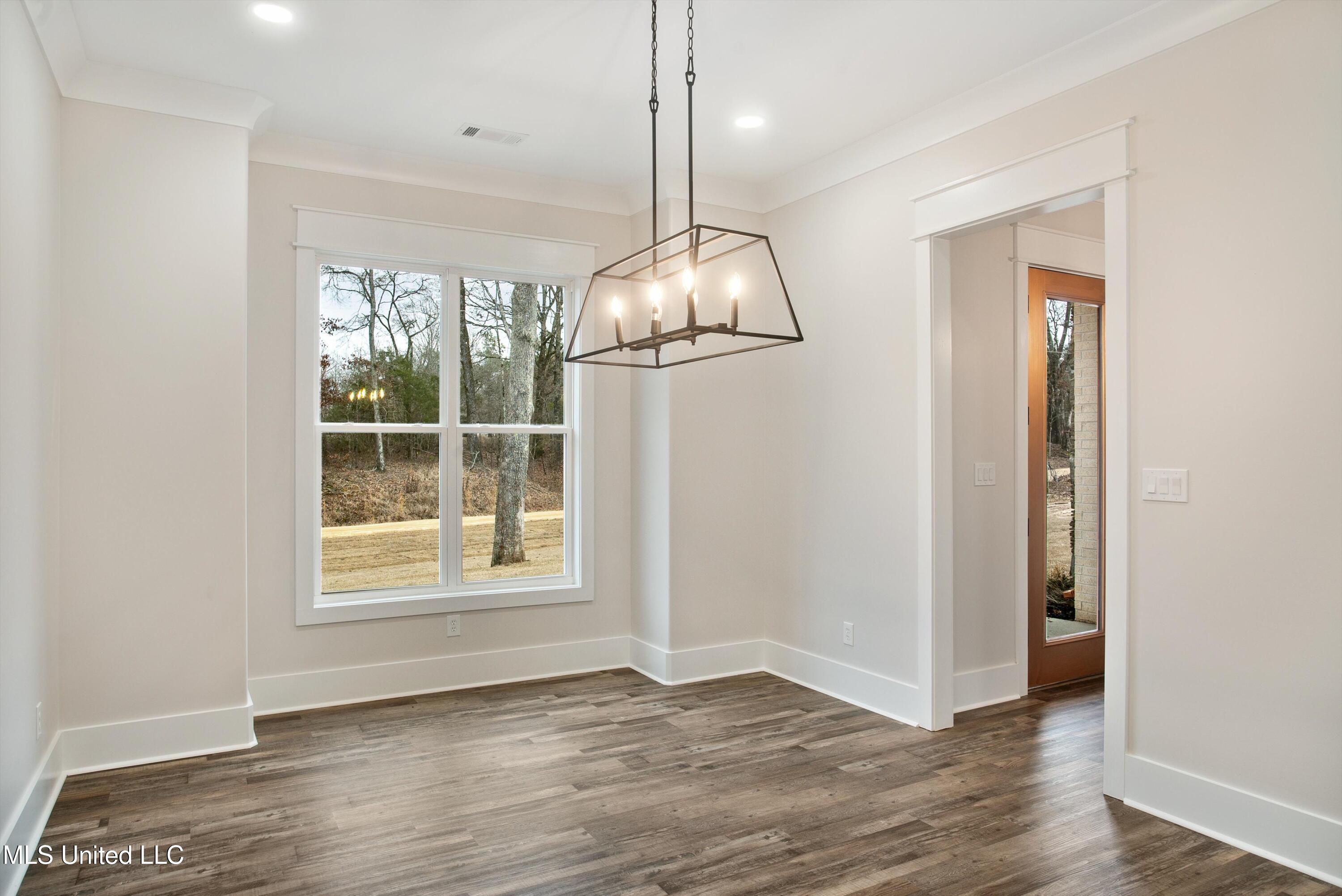 10187 Woolsey Road Olive Branch, MS 38654 - Photo 6 of 37 04-10187 Woolsey Rd-4