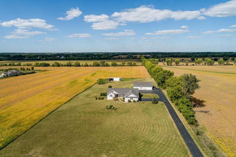 6472 Blomberg Road Cherry Valley, IL 61016 - Photo 2 of 41 Gallery Image 2
