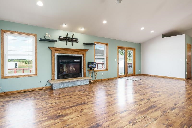 6472 Blomberg Road Cherry Valley, IL 61016 - Photo 3 of 41 Gallery Image 3