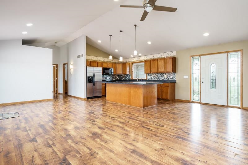 6472 Blomberg Road Cherry Valley, IL 61016 - Photo 4 of 41 Gallery Image 4