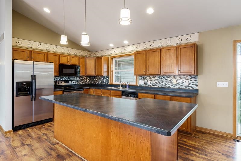 6472 Blomberg Road Cherry Valley, IL 61016 - Photo 6 of 41 Gallery Image 6