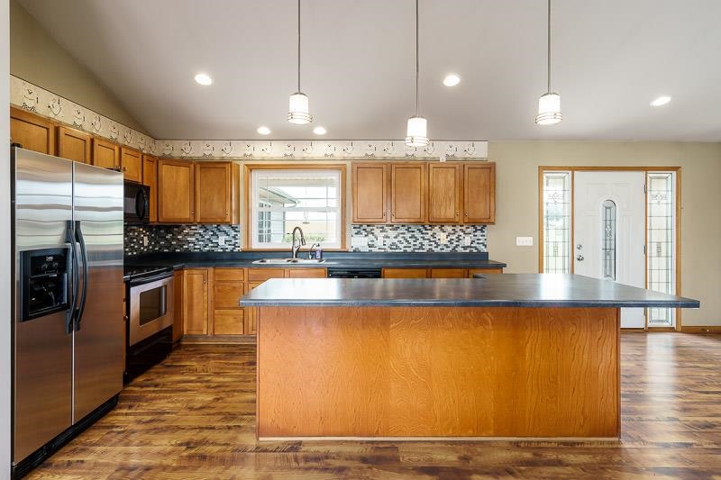 6472 Blomberg Road Cherry Valley, IL 61016 - Photo 9 of 41 Gallery Image 9