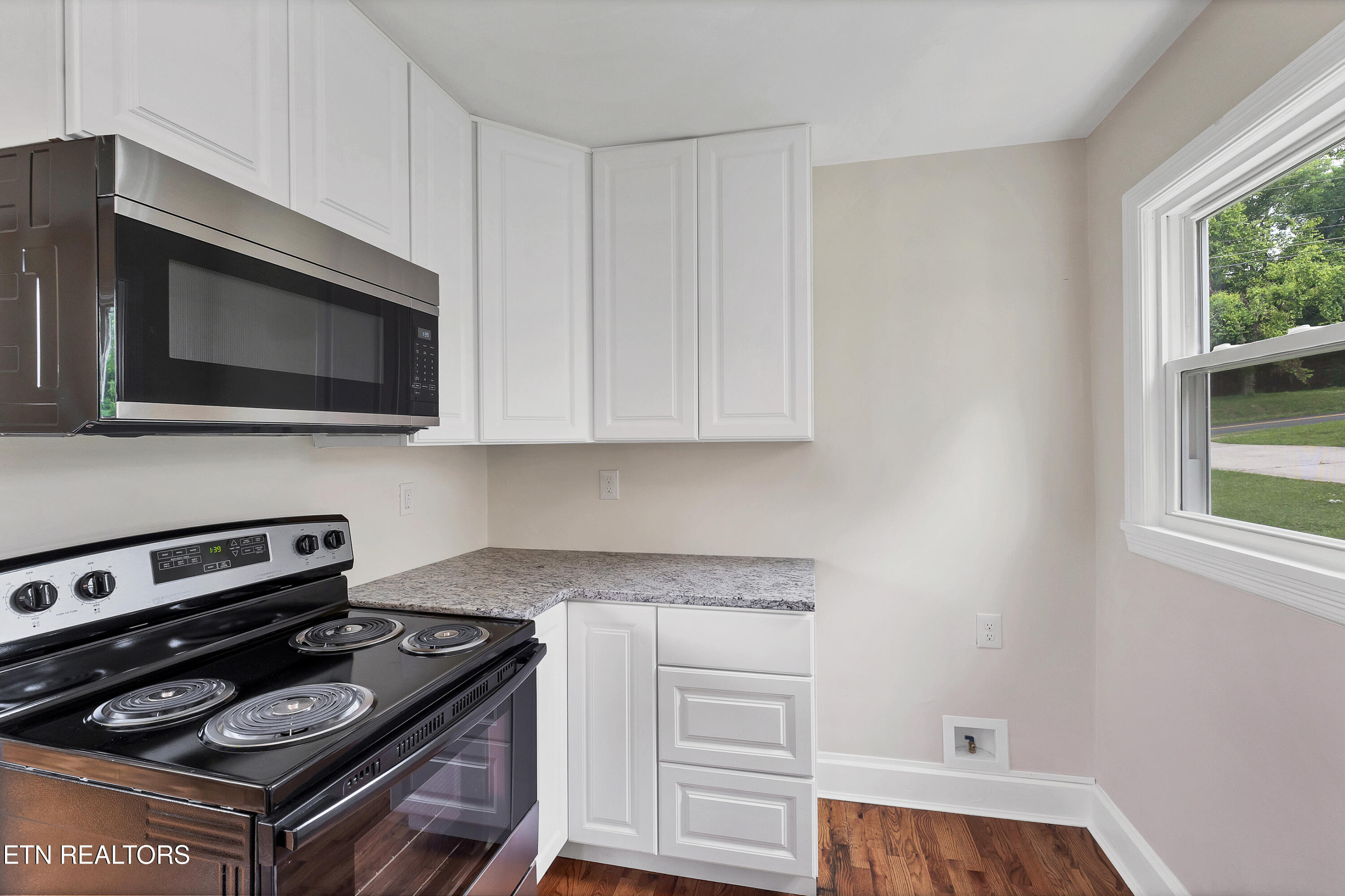 115 South Everett High Road Maryville, TN 37804 - Photo 10 of 28 DSC05263 -2