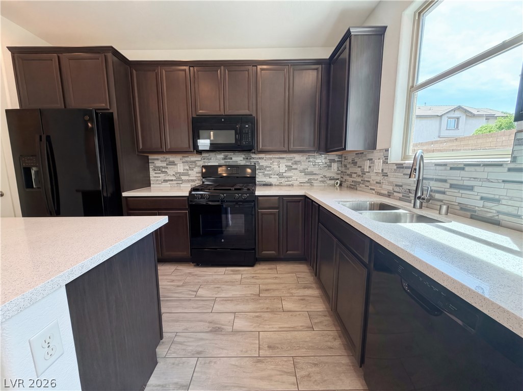 317 Andamento Place Henderson, NV 89015 - Photo 2 of 23