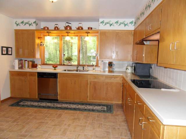 327 Spring Lake Road Rhinelander, WI 54501 - Photo 2 of 15 Gallery Image 2