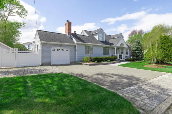 $789,000 | 268 7th Avenue, St. James, NY 11780