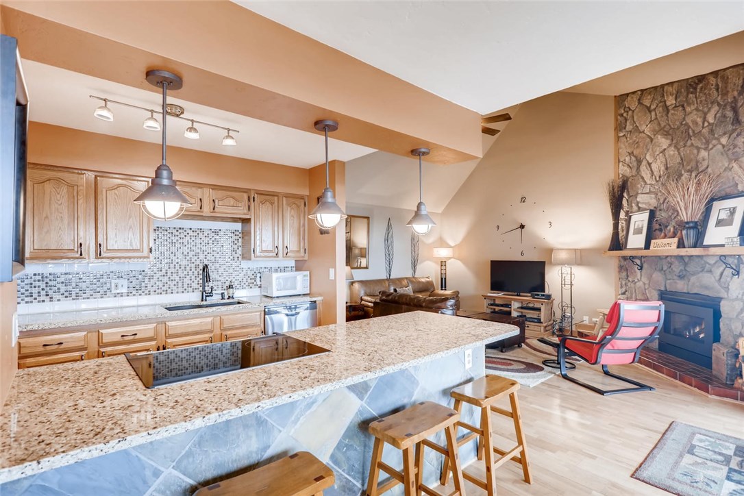 325 Four O'clock Road, Unit 304 Breckenridge, CO 80424 - Photo 11 of 29 Gallery Image 11