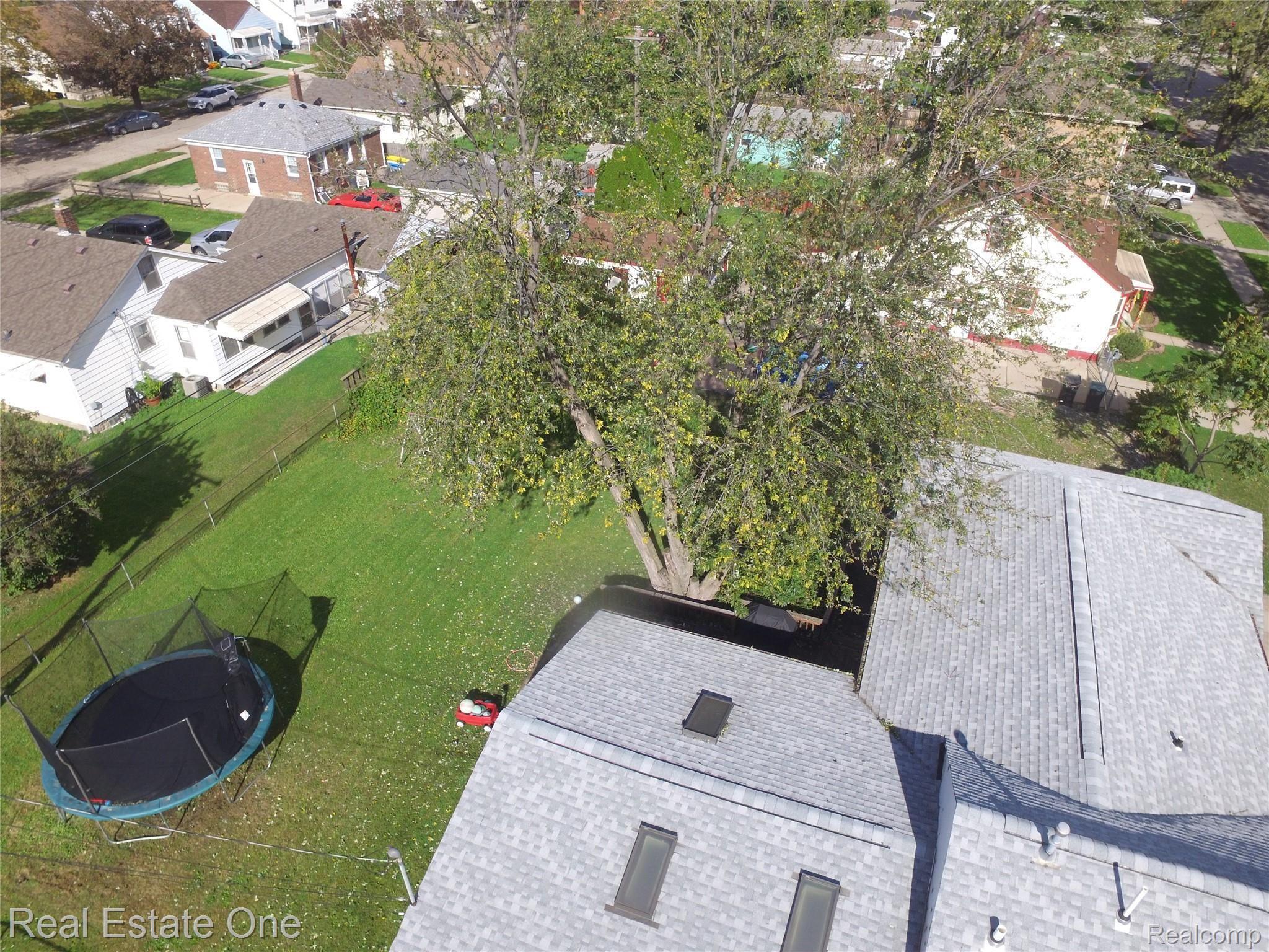 17681 Reed Street Melvindale, MI 48122 - Photo 5 of 33 DJI_0016.JPG