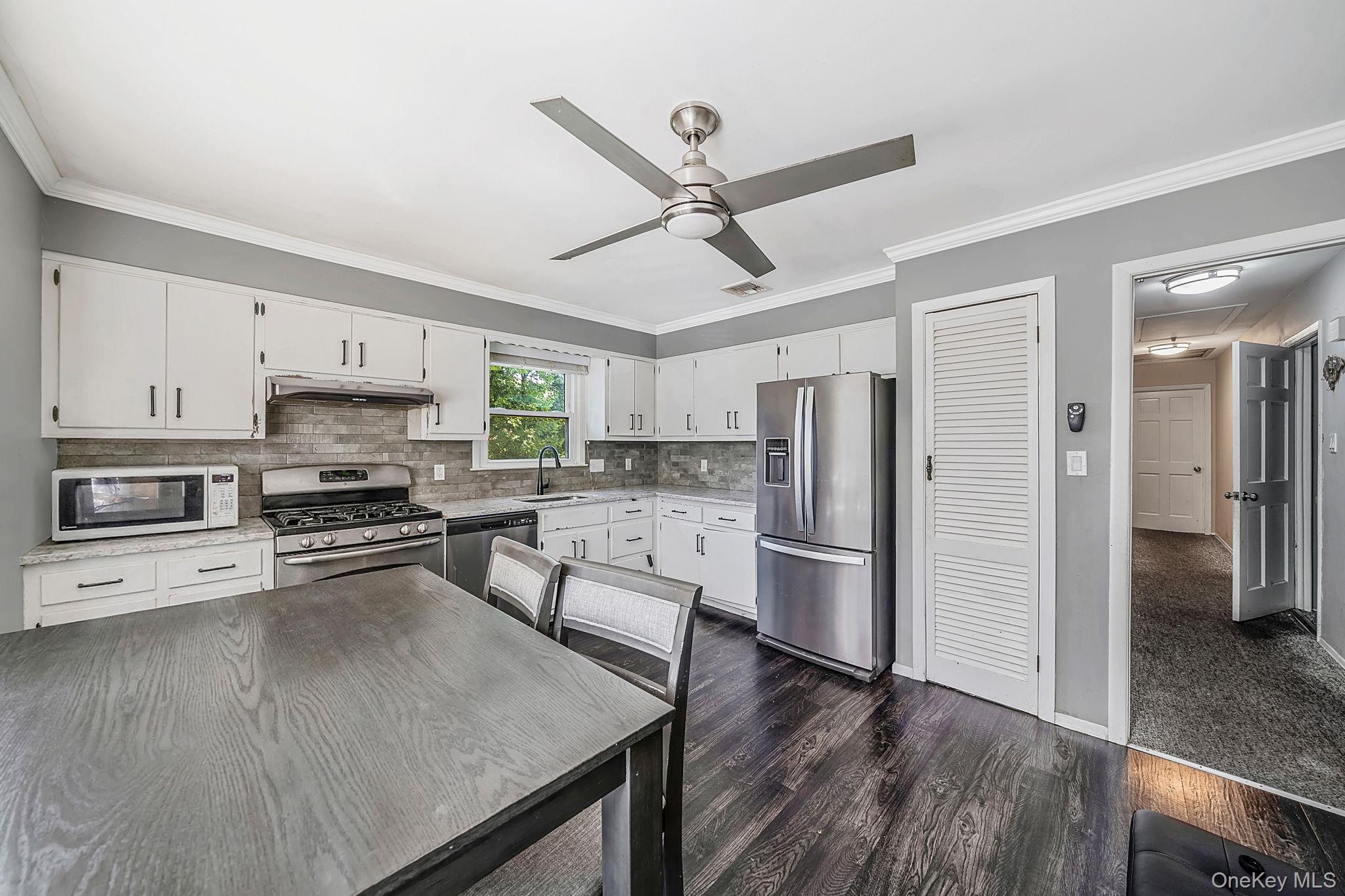 31 Crooked Hill Road Huntington, NY 11743 - Photo 8 of 32 Kitchen