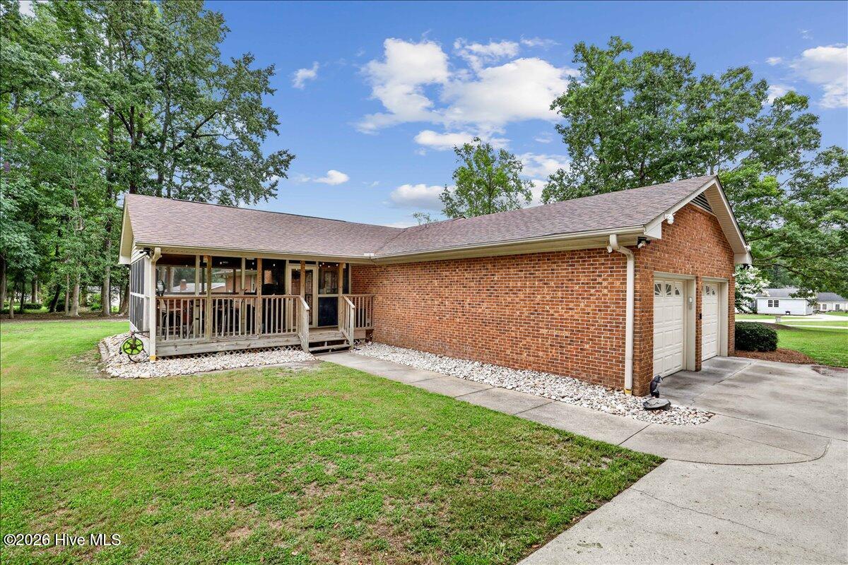 2444 Creekside Road Kinston, NC 28504 - Photo 8 of 51