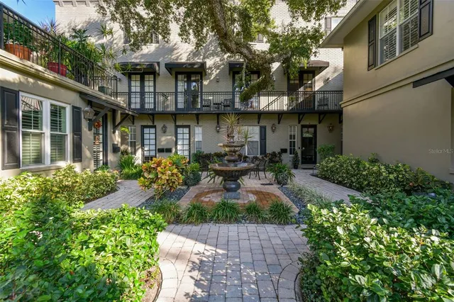 $989,000 | 1008 South Moody Avenue, Unit 6, Tampa, FL 33629