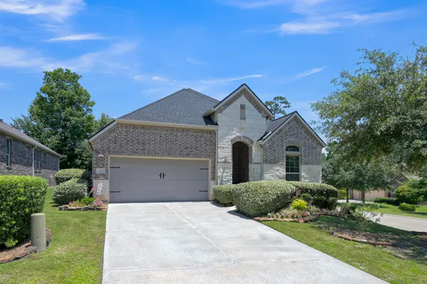 $409,000 | 2 Muthill Circle, Conroe, TX 77304