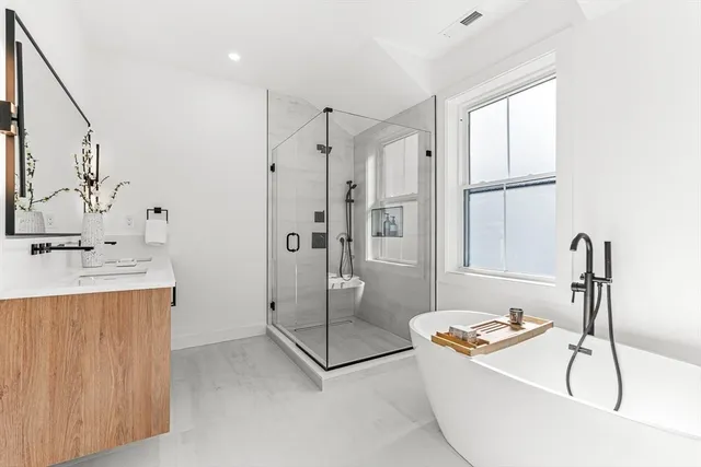 $1,429,000 | 12-14 Sylvan Street, Unit 4, Melrose, MA 02176