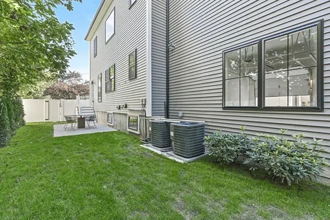 $1,429,000 | 12-14 Sylvan Street, Unit 4, Melrose, MA 02176