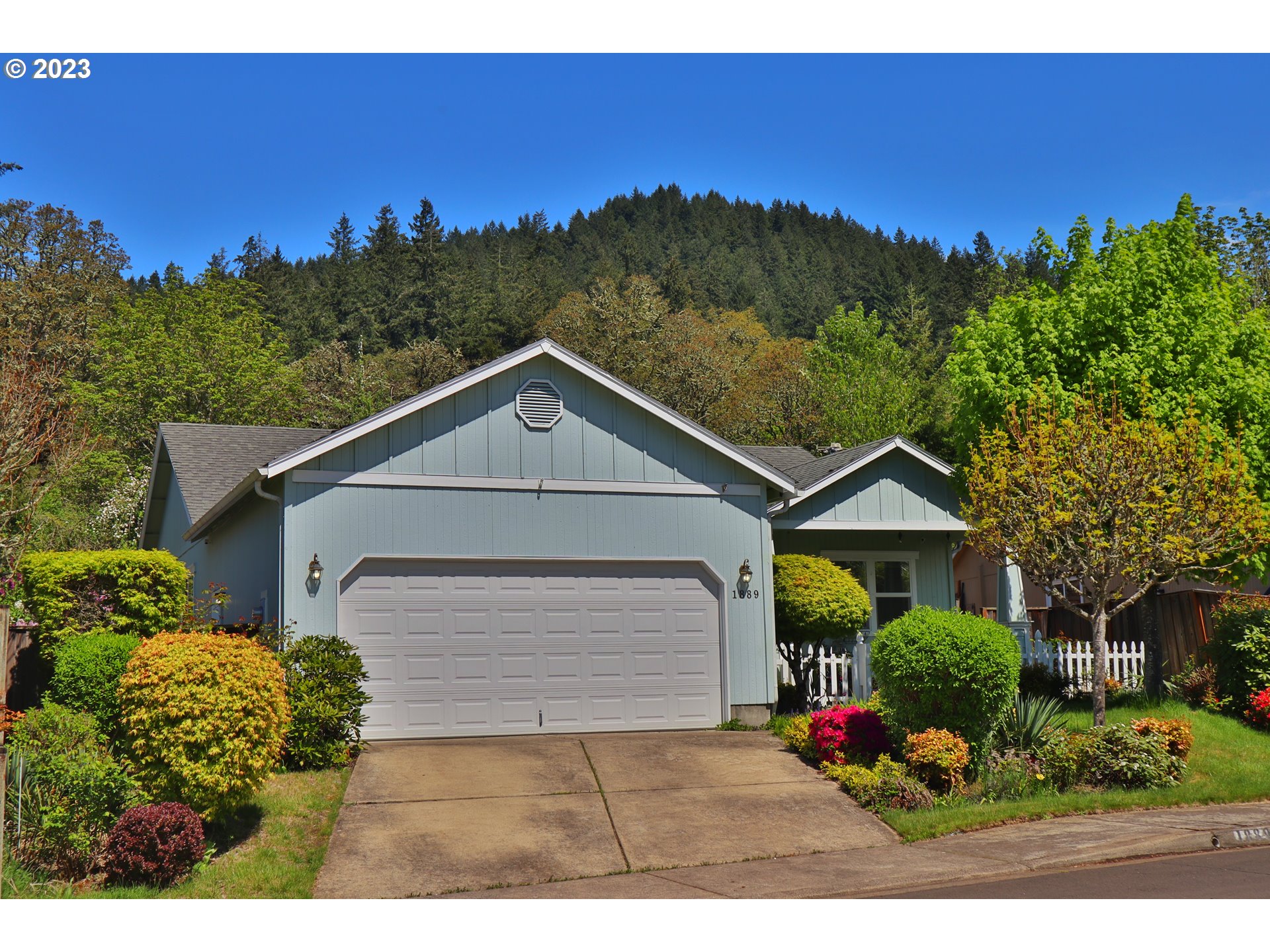 1889 South 61st Street Springfield, OR 97478 - Photo 1 of 26 Gallery Image 1