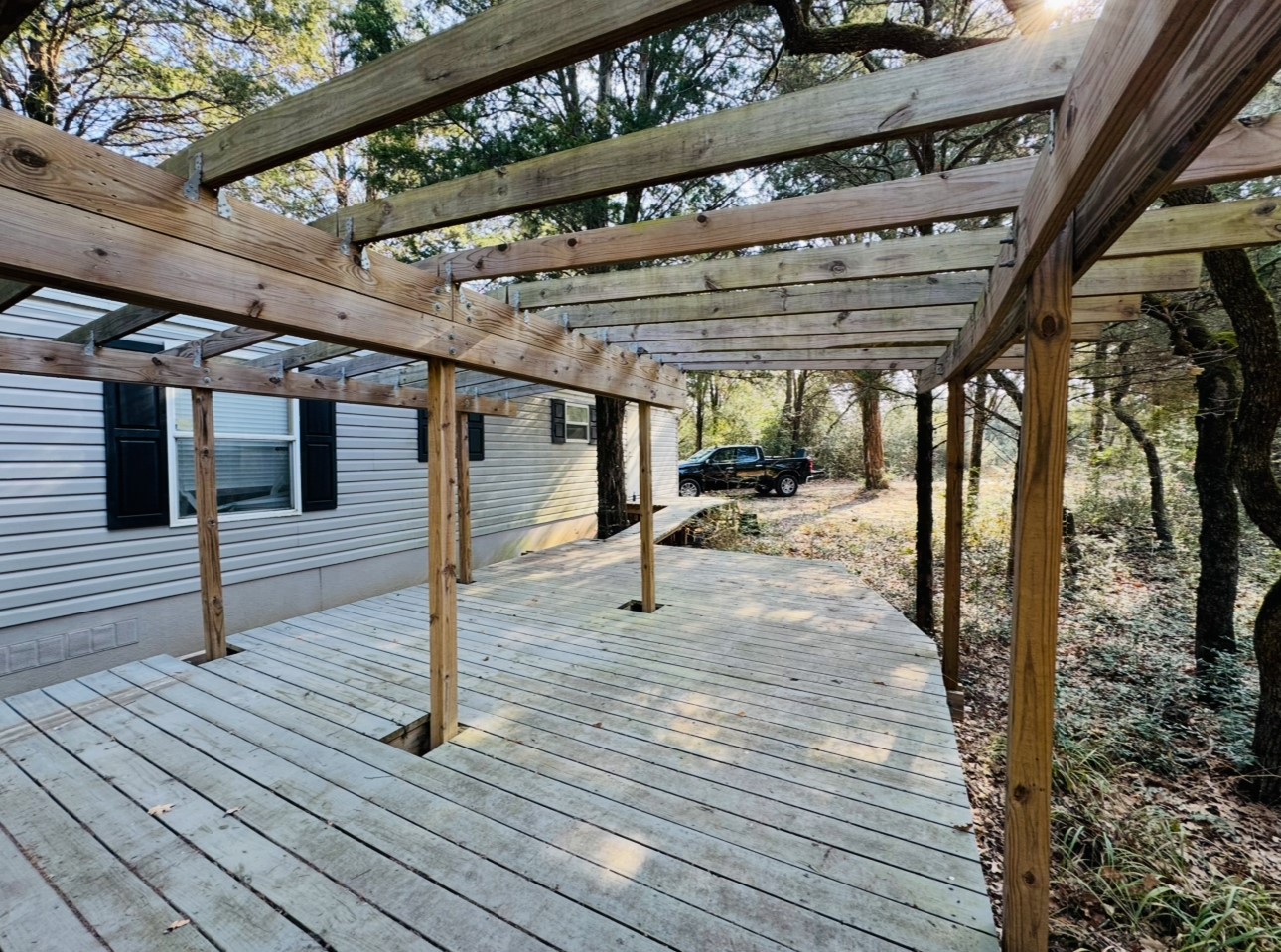 1575 County Rd B Lexington, TX 78947 - Photo 25 of 35 a view of a porch
