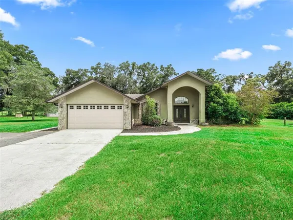 $700,000 | 1975 Southeast 150th Street, Summerfield, FL 34491