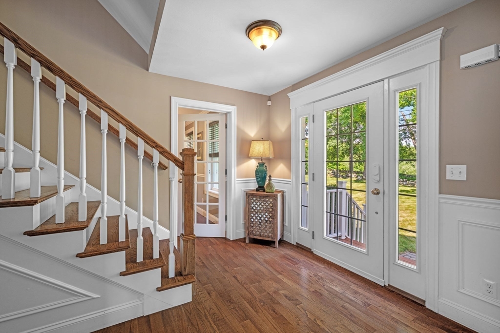 103 Wenham Road Topsfield, MA 01983 - Photo 4 of 30 Gallery Image 4