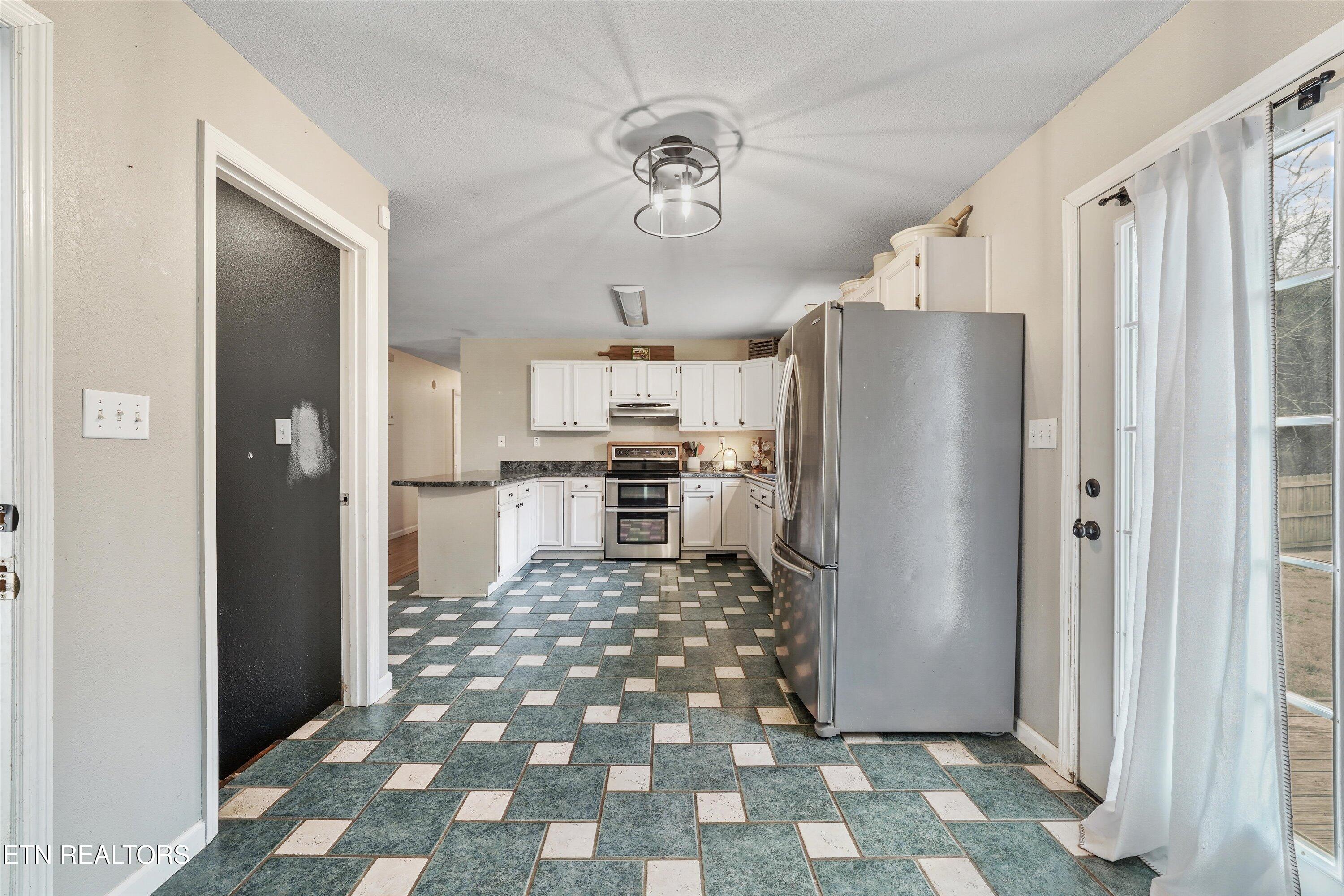 424 Sunrise Lane Decatur, TN 37322 - Photo 13 of 42 13-424 Sunrise Ln 21