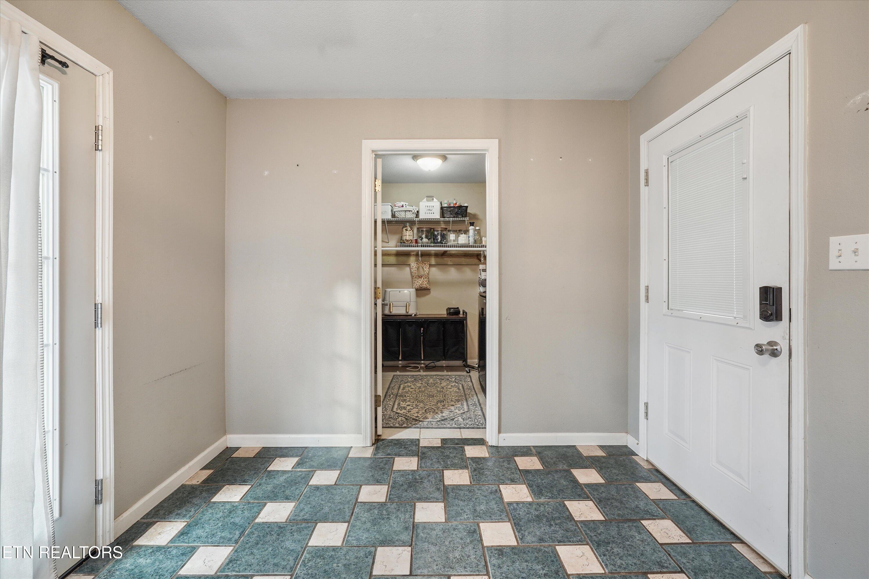 424 Sunrise Lane Decatur, TN 37322 - Photo 14 of 42 14-424 Sunrise Ln 22