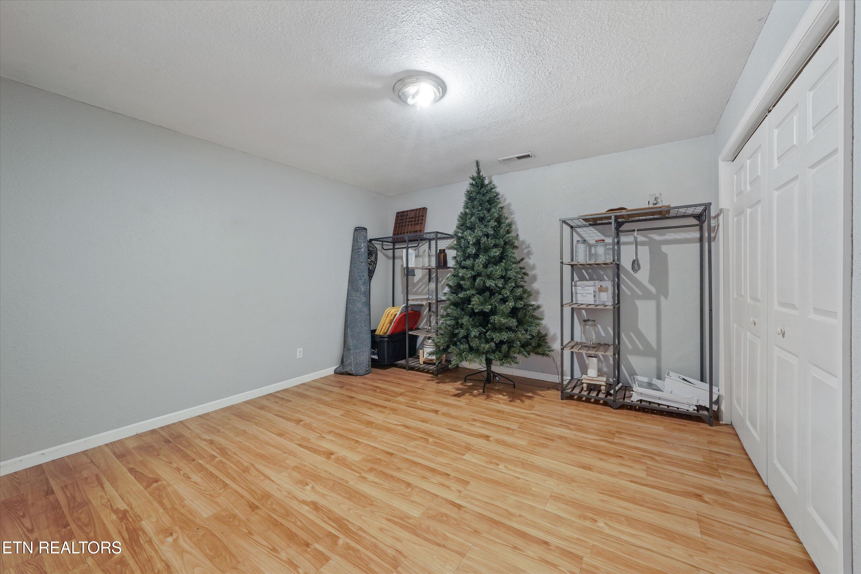 424 Sunrise Lane Decatur, TN 37322 - Photo 19 of 42 19-424 Sunrise Ln 32