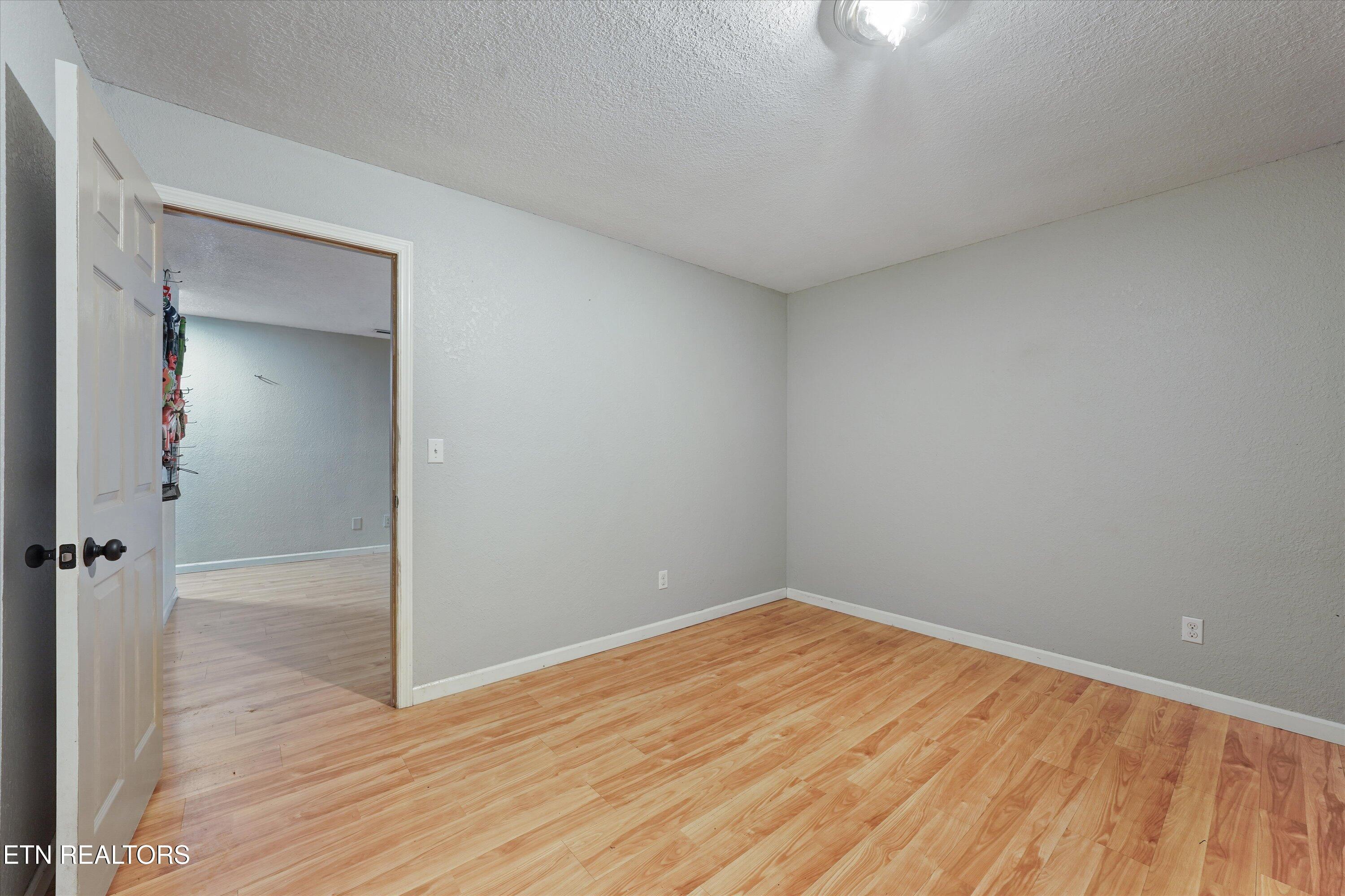 424 Sunrise Lane Decatur, TN 37322 - Photo 20 of 42 20-424 Sunrise Ln 33