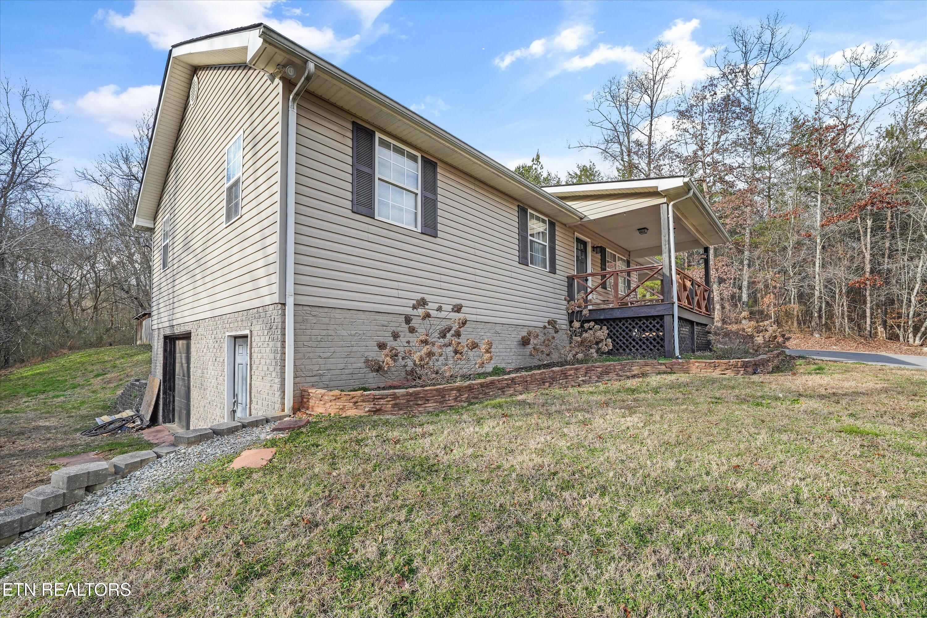 424 Sunrise Lane Decatur, TN 37322 - Photo 2 of 42 02-424 Sunrise Ln 02