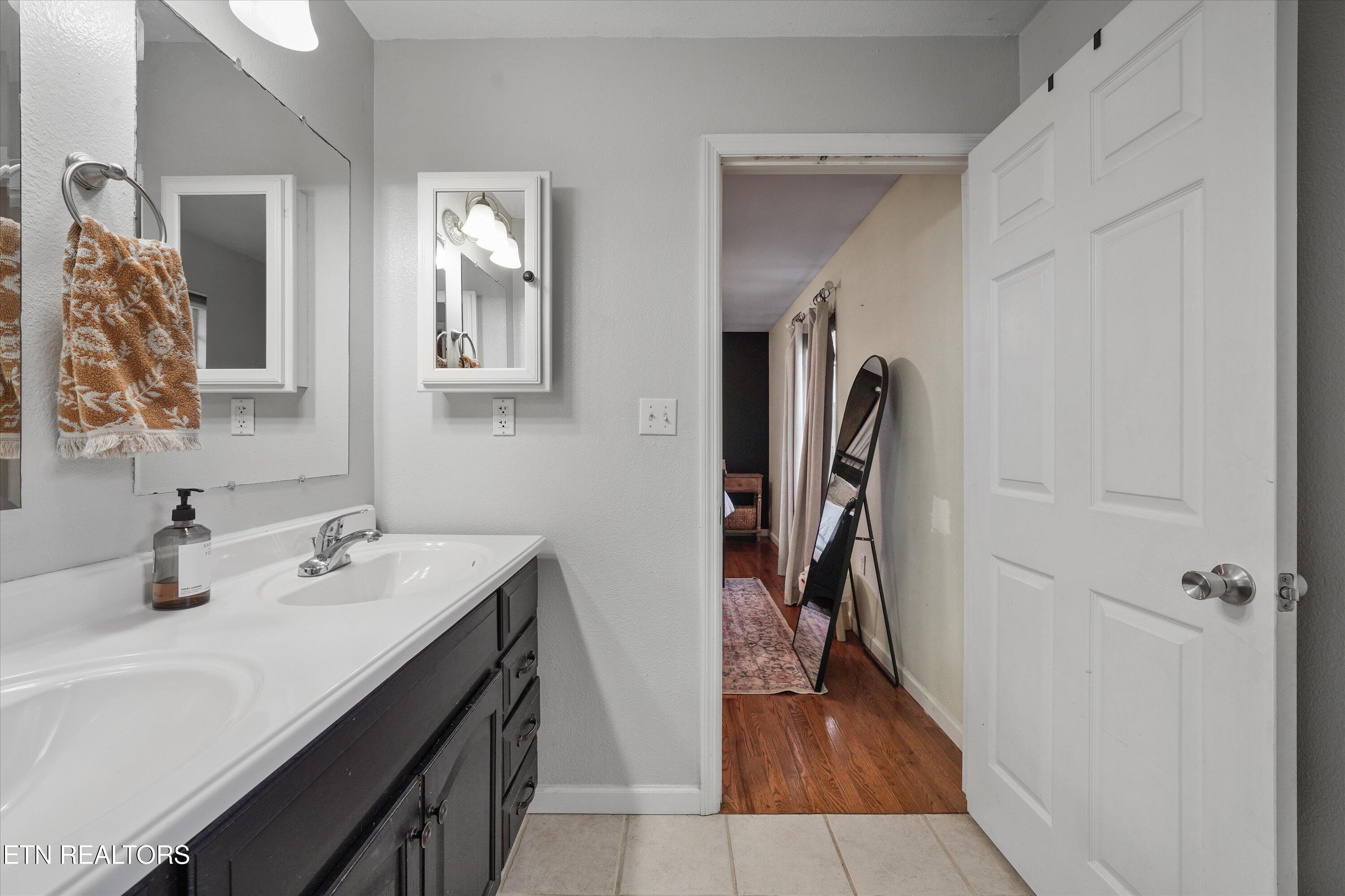 424 Sunrise Lane Decatur, TN 37322 - Photo 28 of 42 28-424 Sunrise Ln 13