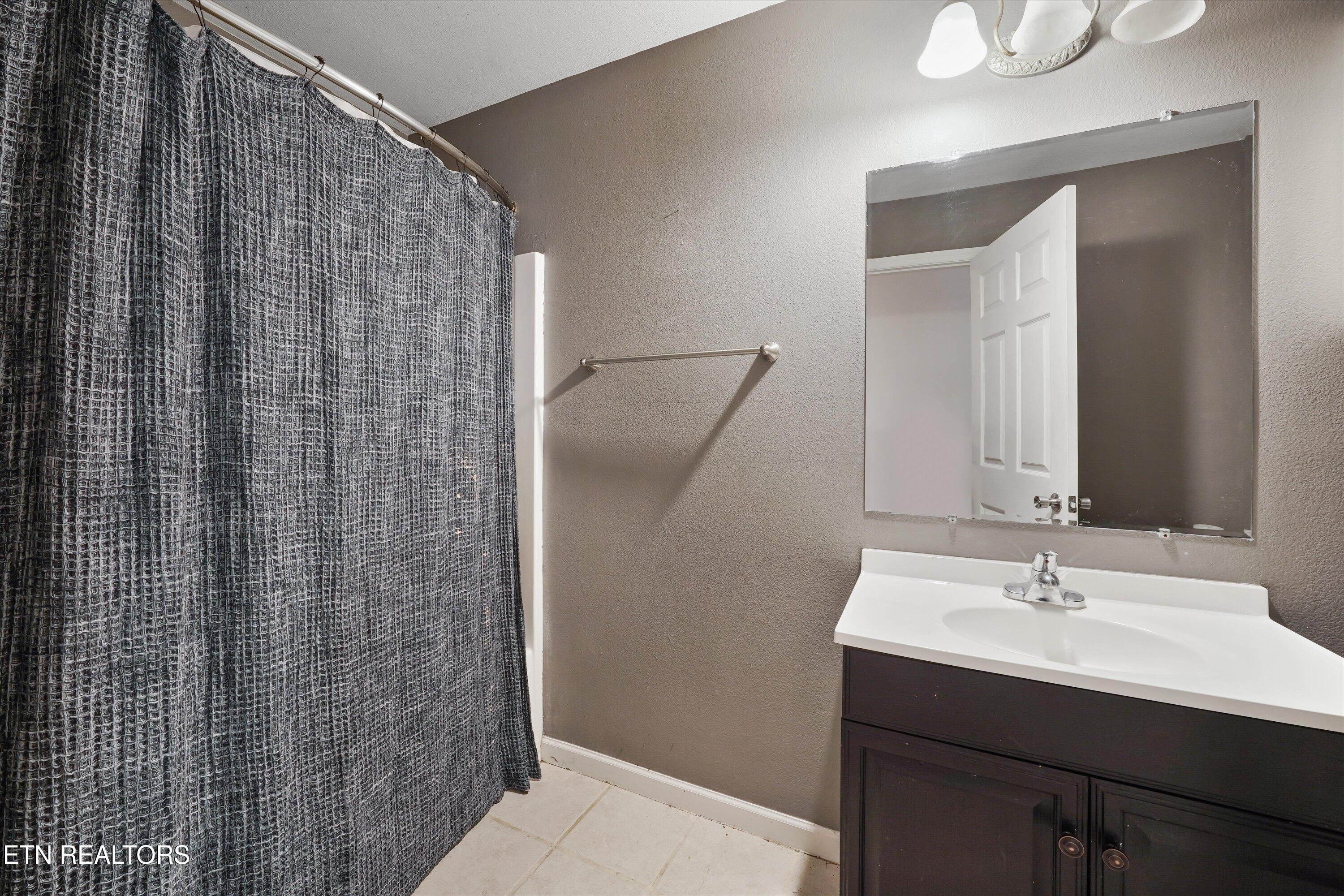 424 Sunrise Lane Decatur, TN 37322 - Photo 32 of 42 32-424 Sunrise Ln 17