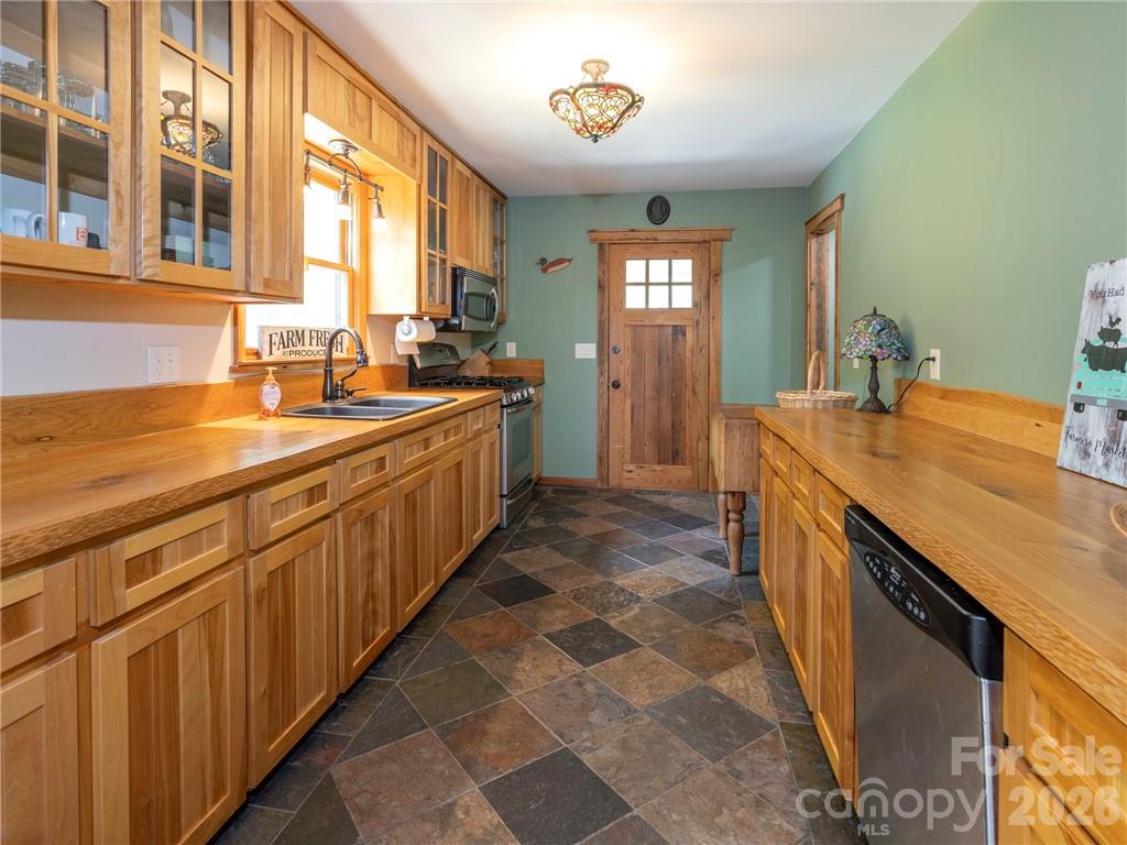 167 Bold Springs Road Sylva, NC 28779 - Photo 11 of 37 Gallery Image 11