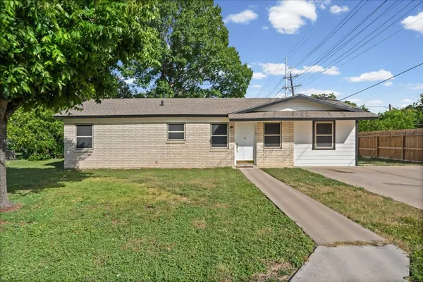 $259,900 | 1115 Sycamore Street, San Marcos, TX 78666